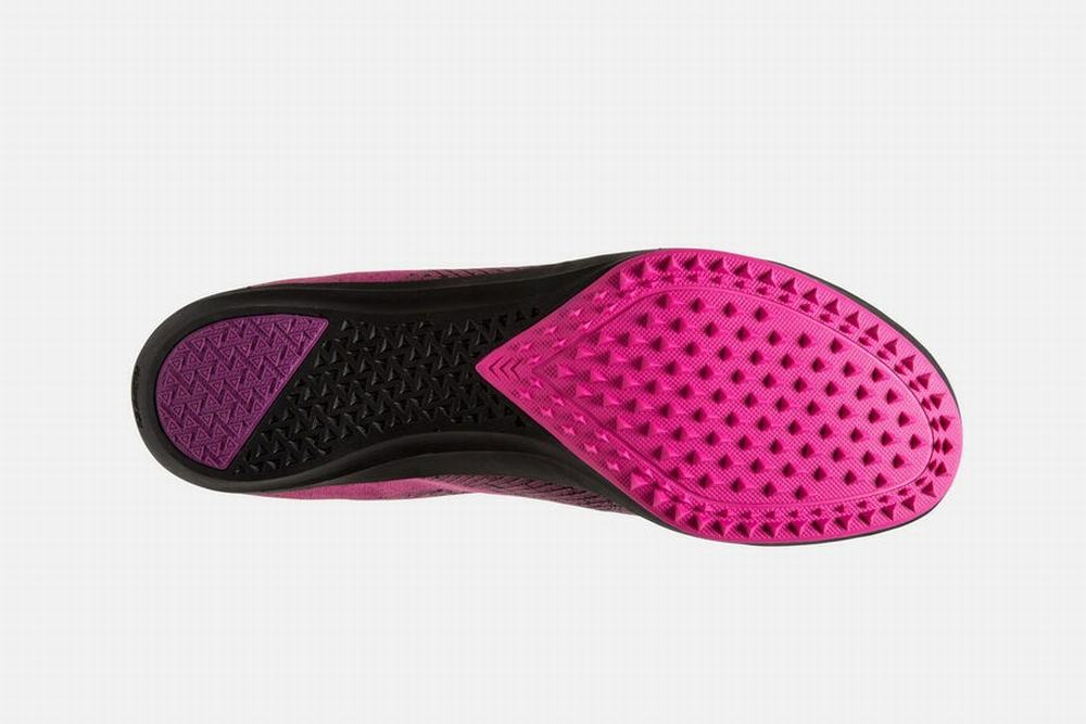 Chaussures Running Brooks Mach 19 Spikeless Noir / Rose Femme | FZW-62817243