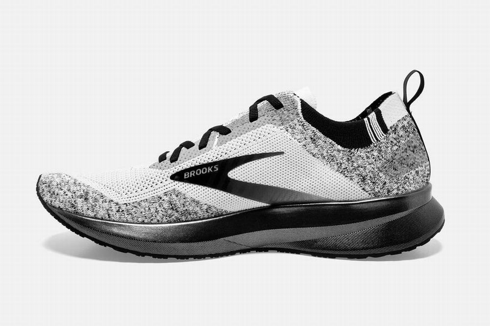 Chaussures Running Brooks Levitate 4 Blanche / Noir Homme | BME-44307702